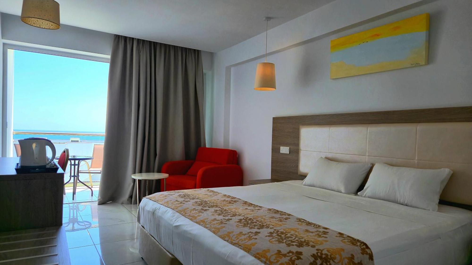 Corfu 4*