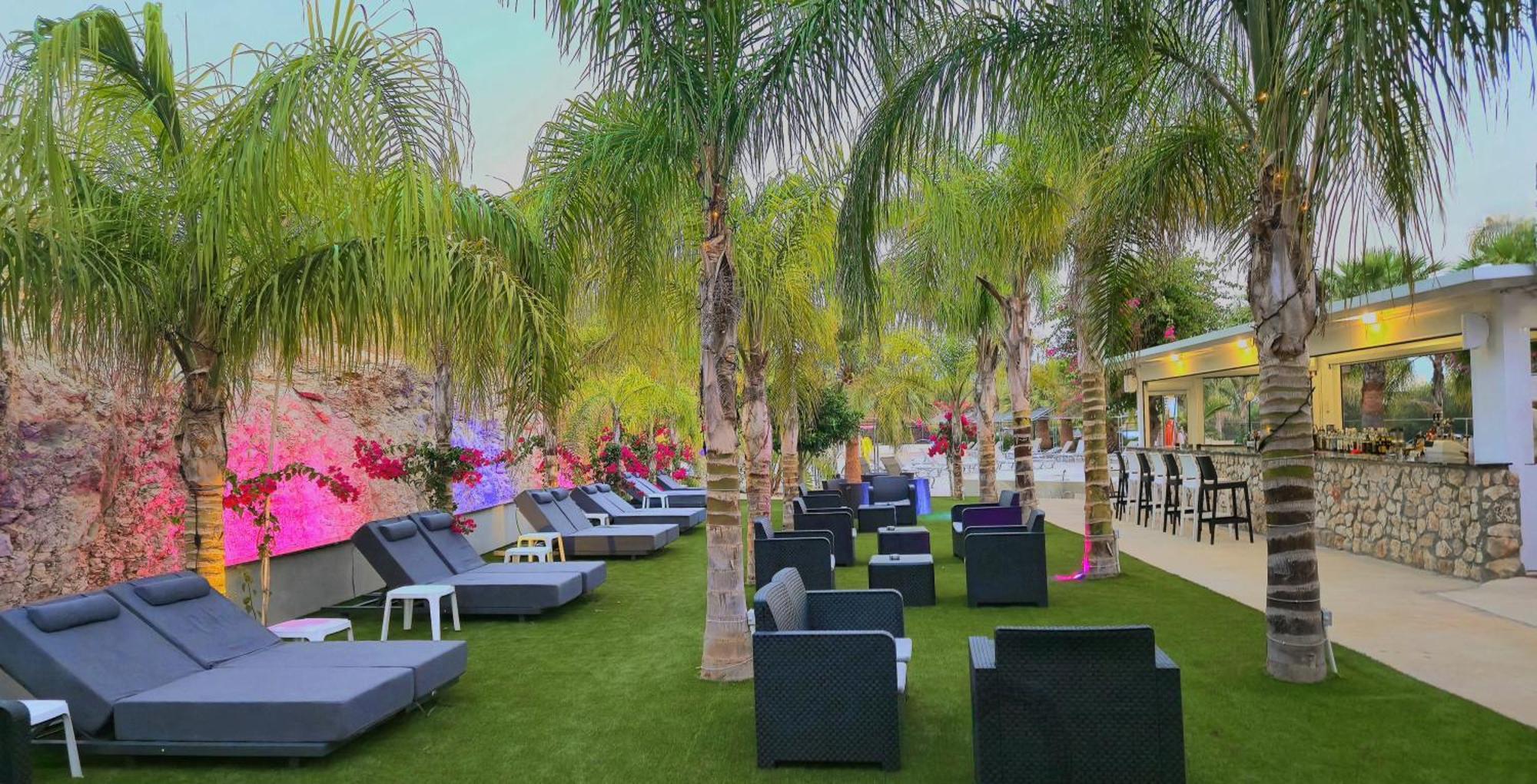 Corfu Hotel